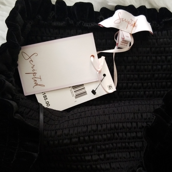 Scripted Black Puckered Velvet Bell Sleeve Top - Picture 4 of 5